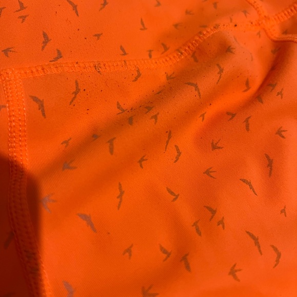 Oiselle Firecracker Reflective 3/4 Tights - Picture 8 of 11